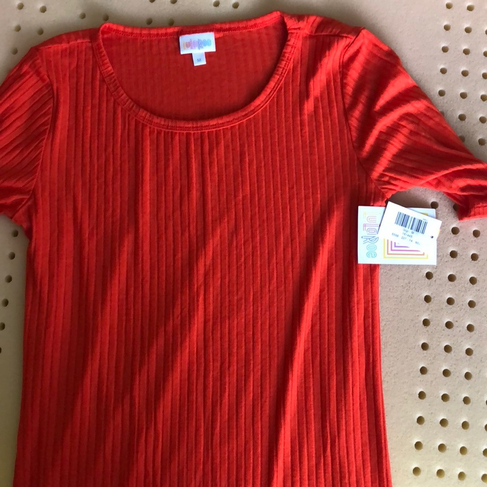 LuLaRoe gigi shirt